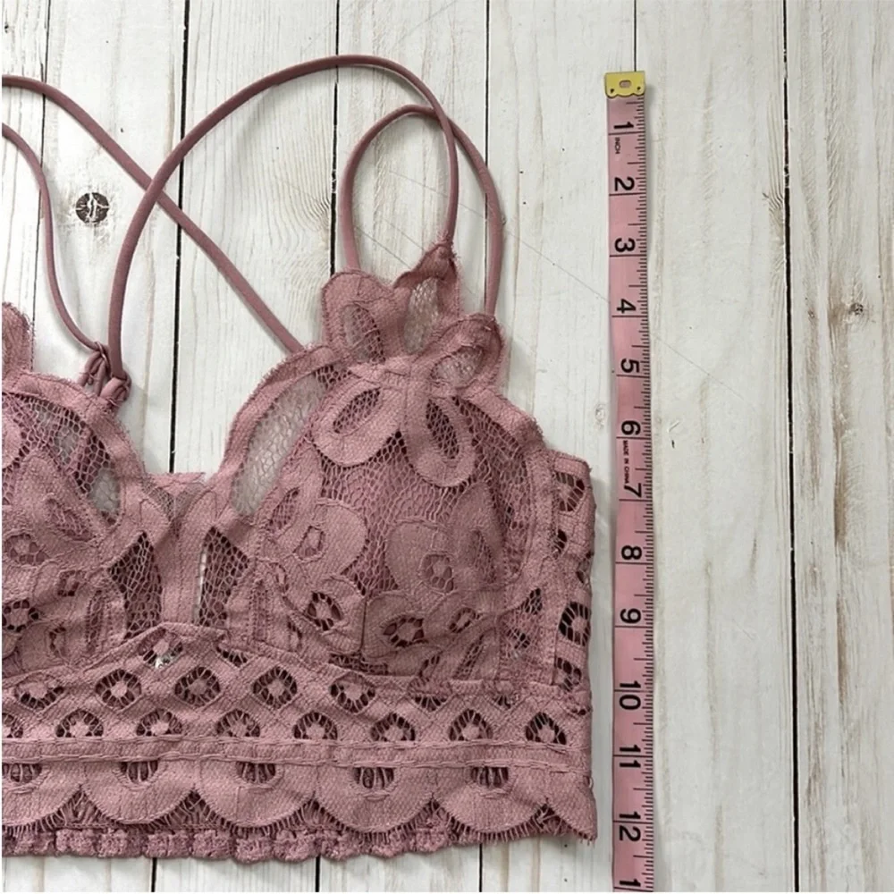 Floral Padded Lace Brawlette in Rose Color - Picture 8 of 10